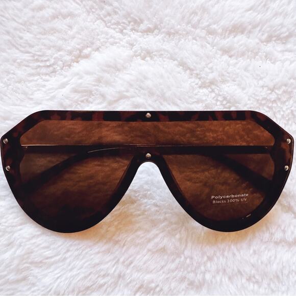 Clarissa Tortoise Brown Oversized Sunglasses - Picture 1 of 15